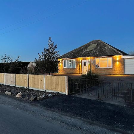 بوسطن 2 Bedroom Detached Bungalow With Hot Tub And Secure Garden And Parking - Pet Friendly On 7 Acres Of Land المظهر الخارجي الصورة